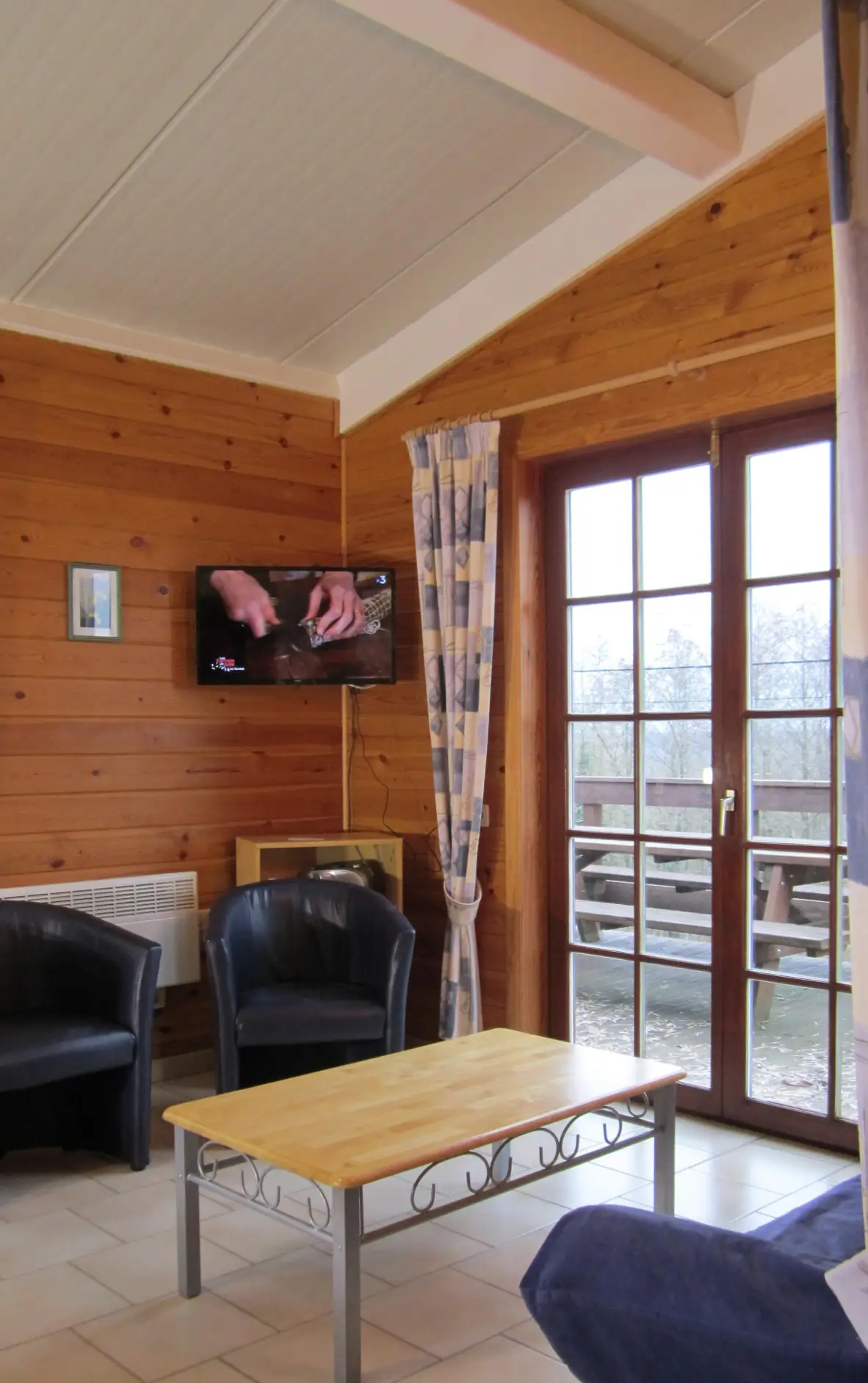 Cottage for 6 people in Chimay Chalet de l’Etang du Marteau